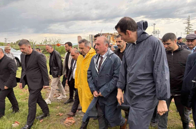 Çorum Valisi Ali Çalgan: "Hasar büyük ama sevincimiz o ki can kaybımız yok, çok şükür"