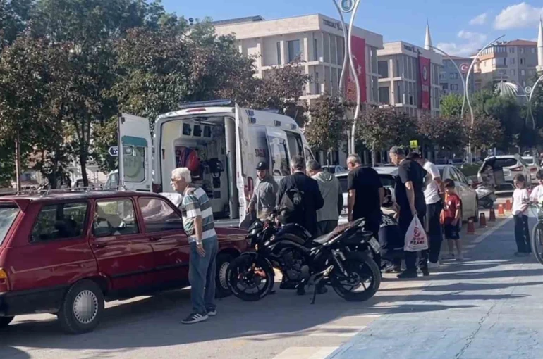Çorum’da otomobil ile motosiklet çarpıştı: 1 yaralı