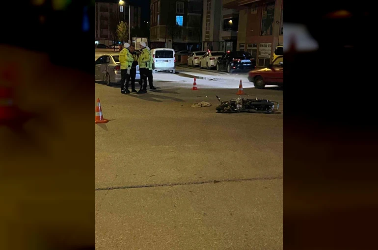 Çorum’da otomobil ile motosiklet çarpıştı: 1 yaralı
