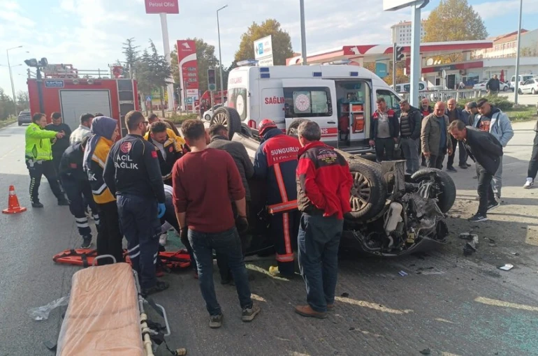 Çorum’da takla atan otomobilim sürücüsü yaralandı 