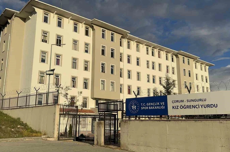 Çorum’da yurtta yemek yedikten sonra rahatsızlanarak hastaneye başvuran öğrenci sayısı 77’ye yükseldi