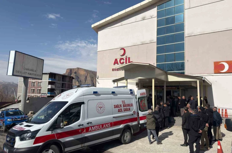 Çukurca’da trafik kazası: 8 yaralı