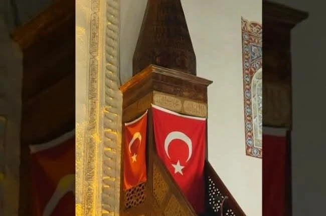 Cuma hutbesinde ’Minberler bayrakla süslensin’ teklifi
