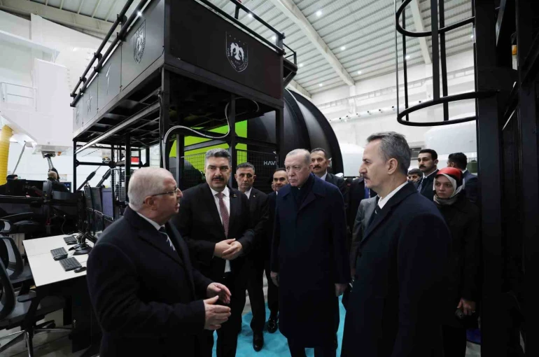 Cumhurbaşkanı Erdoğan: "Artık kendi teknolojisini tasarlayan, kendi yazılımını üreten ve ürettiklerini tüm dünyaya ihraç eden bir Türkiye var"