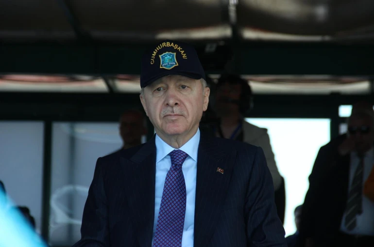 Cumhurbaşkanı Erdoğan: "Dostlara güven, hesap yapanlara gözdağı veriyoruz"