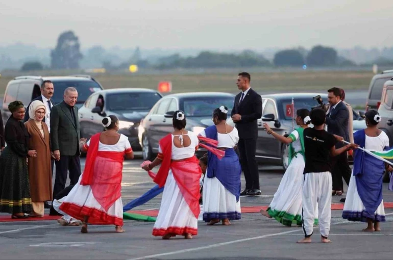 Cumhurbaşkanı Erdoğan, G20 Liderler Zirvesi için Güney Afrika’ya geldi