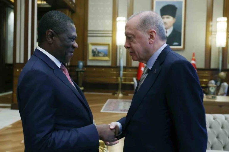 Cumhurbaşkanı Erdoğan, Güney Afrika Cumhuriyeti Cumhurbaşkanı Yardımcısı Mashatile’yi kabul etti
