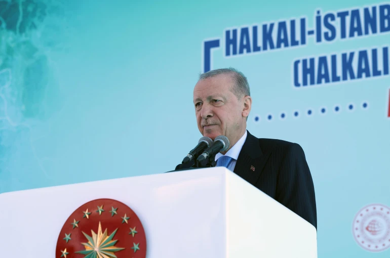 Cumhurbaşkanı Erdoğan: "İstanbul'u kaderine terk etmemekte kararlıyız"