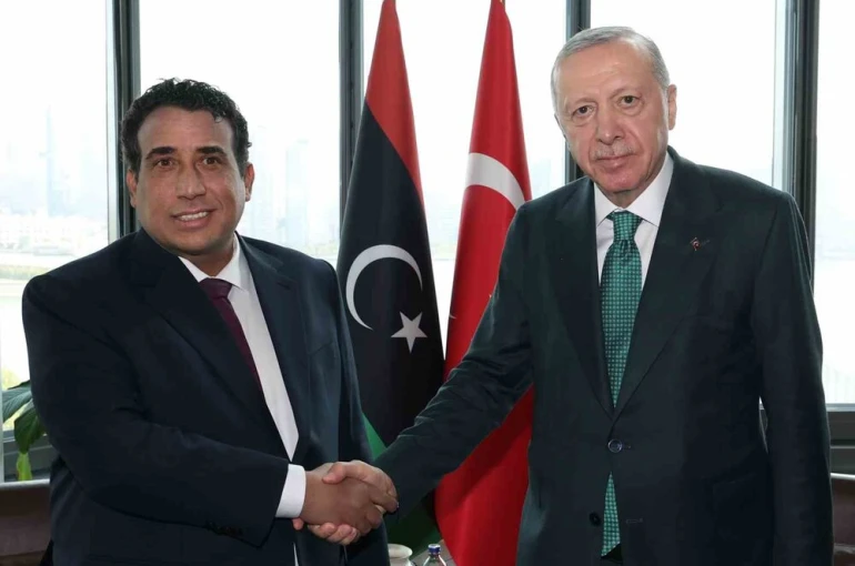 Cumhurbaşkanı Erdoğan, Libya Başkanlık Konseyi Başkanı El-Menfi ile görüştü