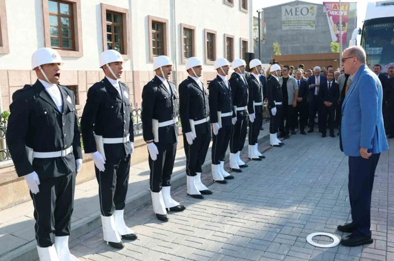Cumhurbaşkanı Erdoğan Malatya Valilik binasının açılışını yaptı