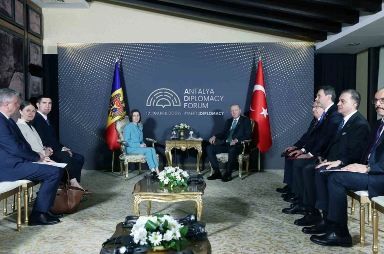 Cumhurbaşkanı Erdoğan, Moldova Cumhurbaşkanı Sandu ile bir araya geldi