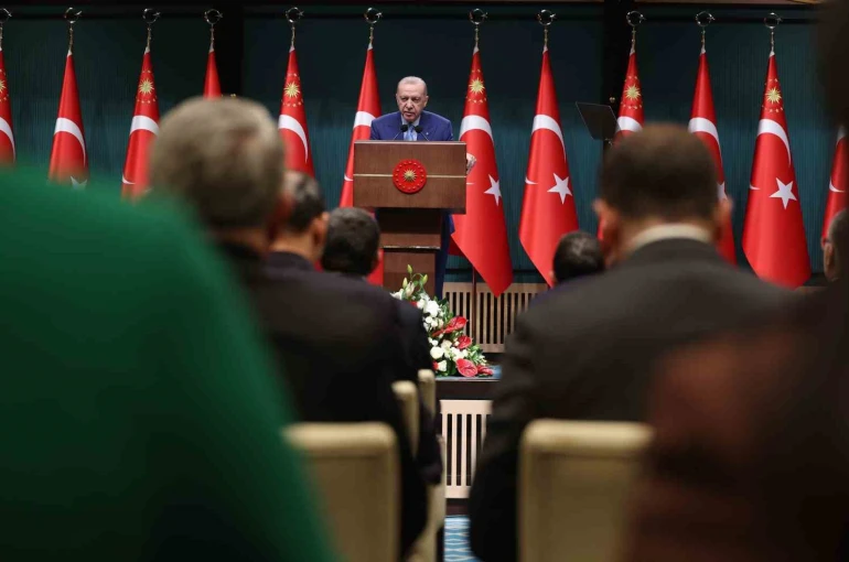 Cumhurbaşkanı Erdoğan: "Okullarımızın güvenliği meselesi önceliklerimizin en başındadır. Burada en küçük bir taviz söz konusu değildir ve olmayacaktır"