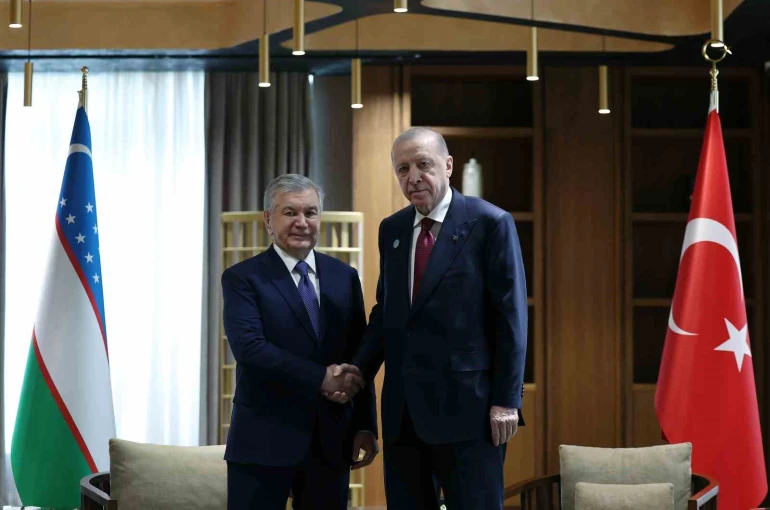 Cumhurbaşkanı Erdoğan, Özbekistan Cumhurbaşkanı Mirziyoyev ile görüştü