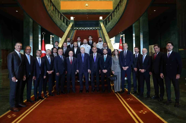 Cumhurbaşkanı Erdoğan, Trendyol Süper Lig’e çıkan takımları kabul etti 