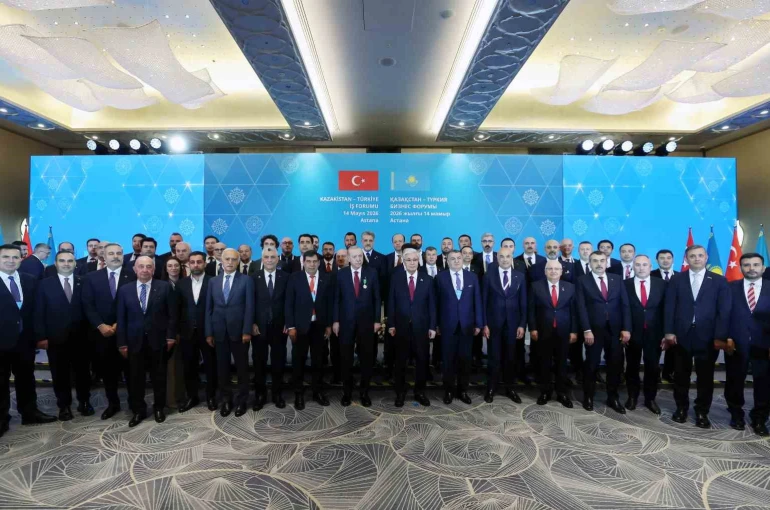 Cumhurbaşkanı Erdoğan Türkiye-Kazakistan İş Forumu kapanışında konuştu:"Hazar Geçişli Orta Koridor’un ihyası için çalışıyoruz"