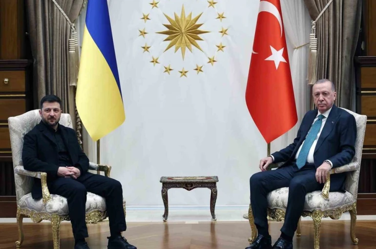 Cumhurbaşkanı Erdoğan, Ukrayna Devlet Başkanı Zelenskiy ile bir araya geldi