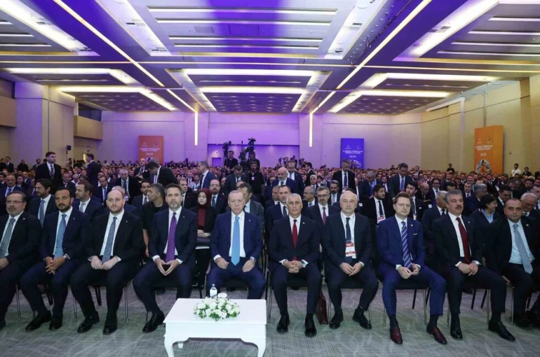 Cumhurbaşkanı Erdoğan: "Uluslararası piyasalardan doğal gaz almak bakkaldan gazoz almaya benzemez"