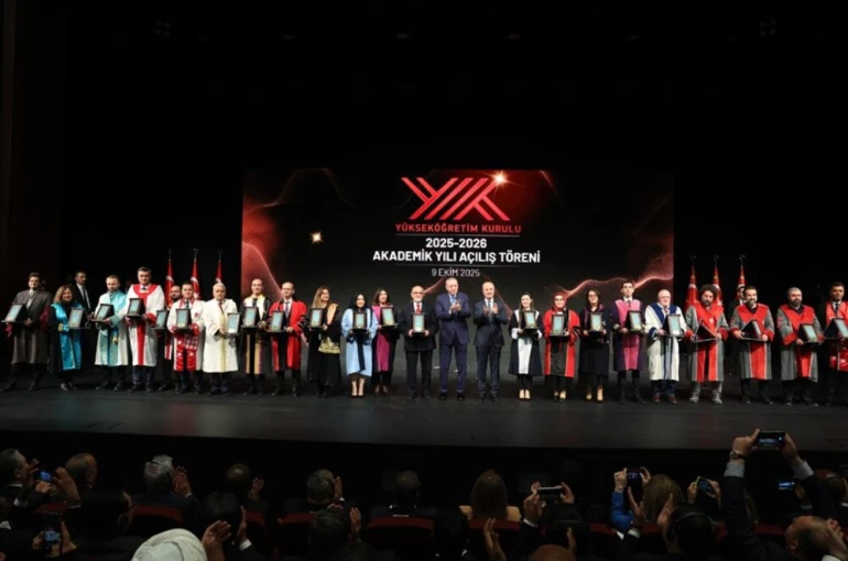 Cumhurbaşkanı Erdoğan’dan Kastamonu Üniversitesi’ne üstün başarı ödülü