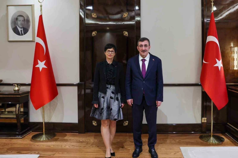 Cumhurbaşkanı Yardımcısı Yılmaz, Avrupa Komisyonu Genişlemeden Sorumlu Komiseri Kos ile görüştü