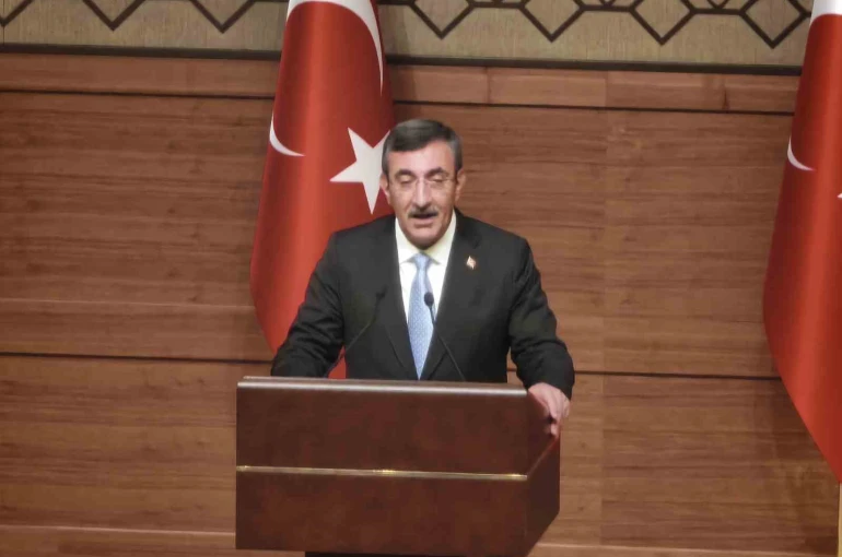 Cumhurbaşkanı Yardımcısı Yılmaz: "İsimlerimiz farklı olabilir ama hepimizin soyadı Türkiye Cumhuriyeti’dir"