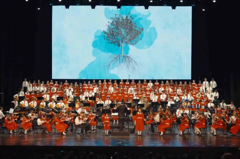 Cumhurbaşkanlığı Çocuk Orkestrası ve Korosu, yaklaşık bin çocukla birlikte 23 Nisan’da sahne alacak