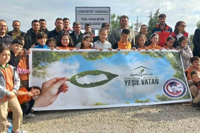 Cumhuriyet İlkokulu’ndan ’Yeşil vatan’ mesajı