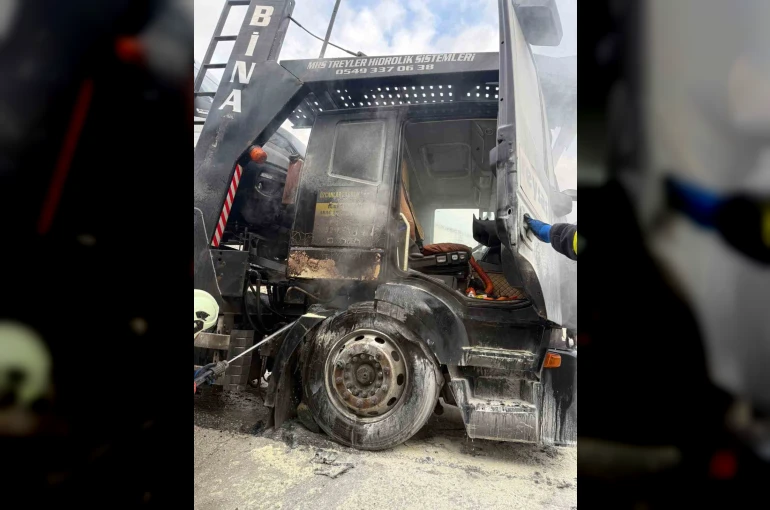 D100 çekicide çıkan yangını itfaiye söndürdü 