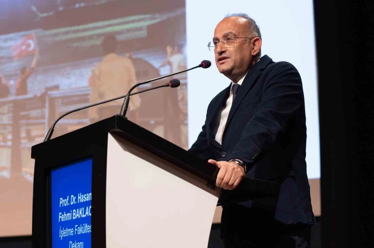 "Darbeler ekonomik güveni de hedef alıyor"