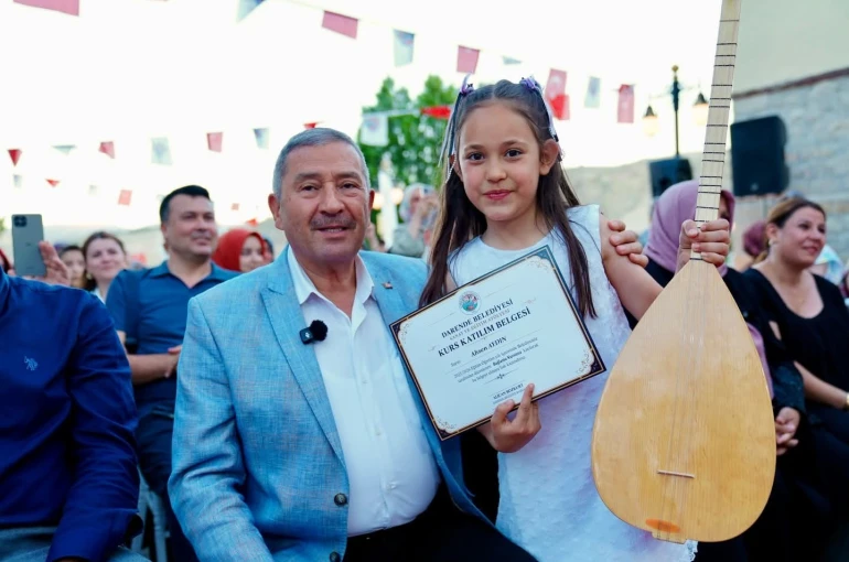 Darende Belediyesi Sanat ve Eğitim Atölyesi’nde dönem sonu heyecanı