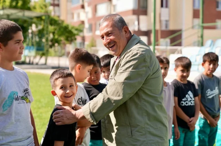 Darende’de genç sporculara belediyeden destek 