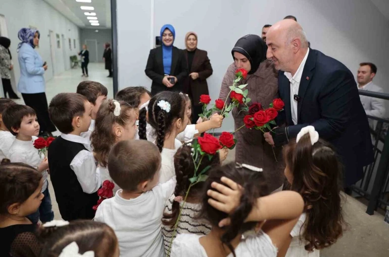 Darıca’da anneler üretiyor, çocuklar eğlenerek öğreniyor