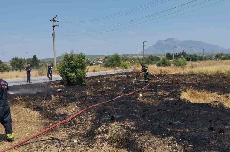 Datça’da kuru ot yangını büyümeden söndürüldü