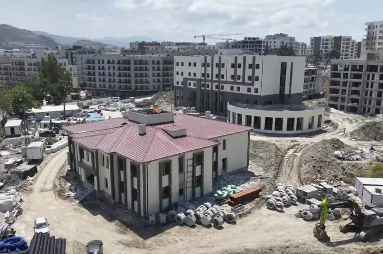 Defne ilçe jandarma komutanlığı hizmet binasında inşaat çalışmaları sürüyor
