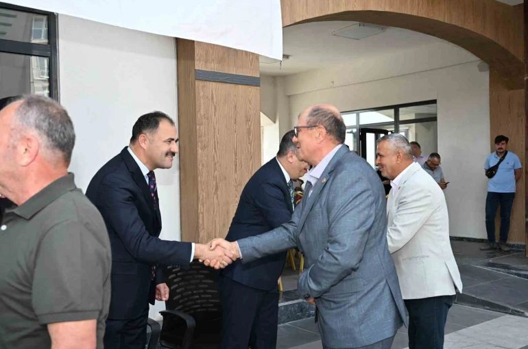 Demirci’de geleneksel bayramlaşma programına yoğun katılım
