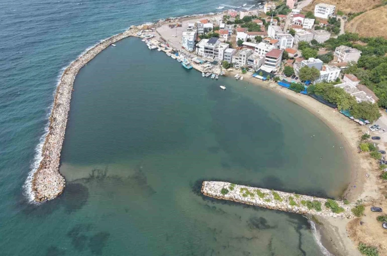Deniz, kum taşıdı, liman işlevini kaybetti, balıkçılar çözüm bekliyor