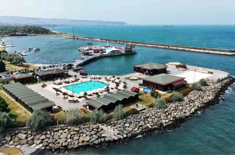 Deniz ve havuz görmeyen engellilere 5 yıldızlı hizmet: 10 binden fazla kişi yararlandı