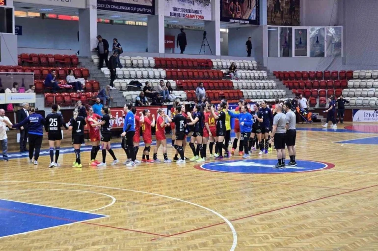 Denizin kızları ilk yarının son maçından galip ayrıldı