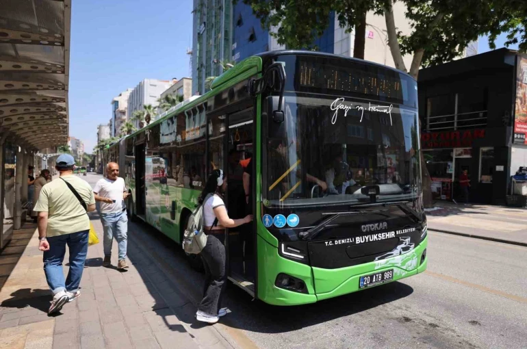 Denizli Büyükşehir ulaşım desteğinden binlerce öğrenci faydalandı