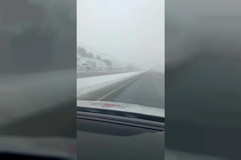 Denizli emniyeti sürücülere kar yağışı sonrası uyarıda bulundu