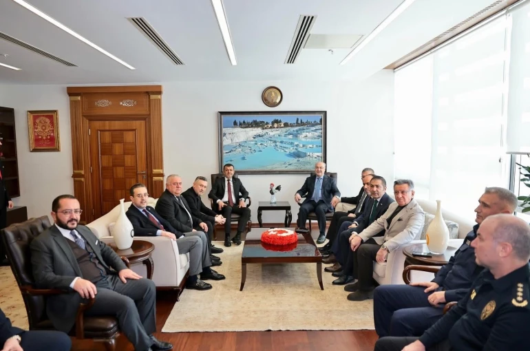 Denizli Vali Yavuz Selim Köşger göreve başladı