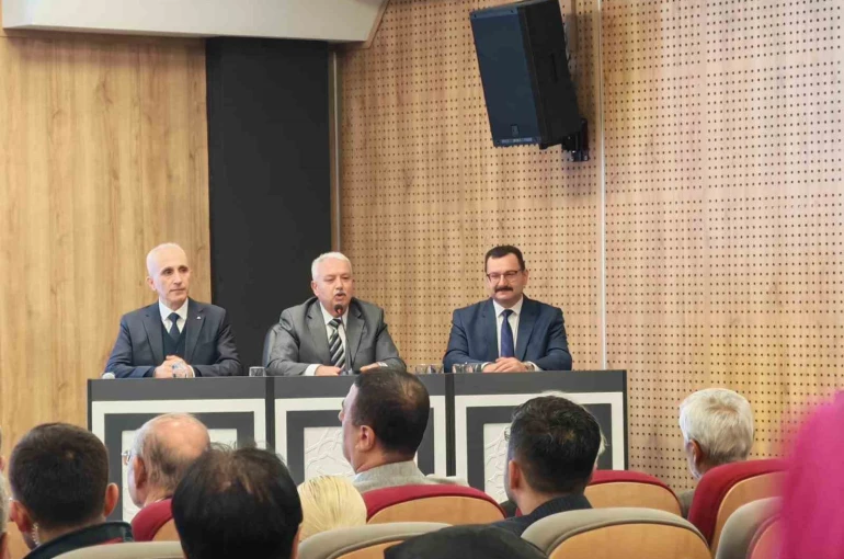 Denizli’de ’2025 Altın Ok’ ödülü Vali Coşkun’a verildi