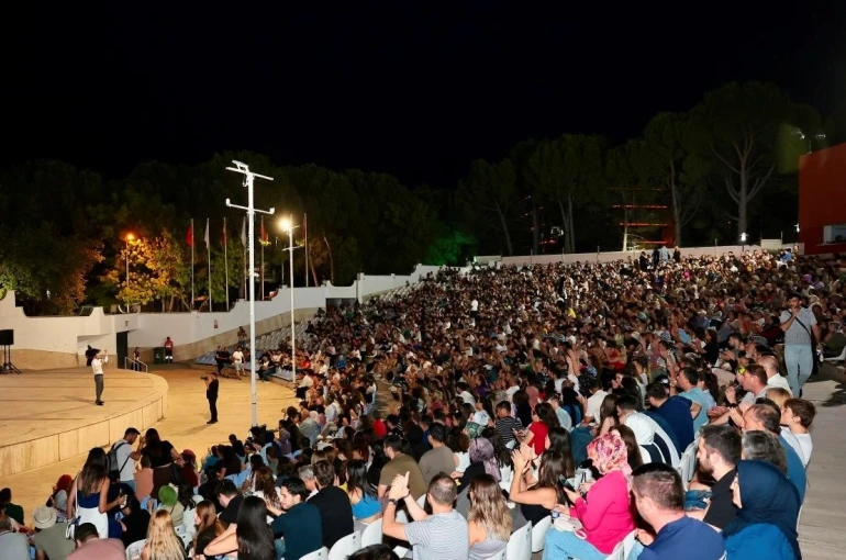 Denizli’de açık havada sineması keyfi başladı