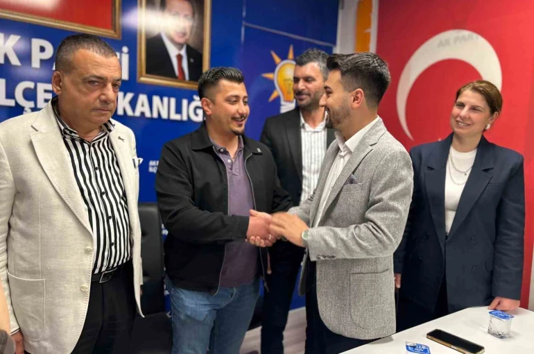 Denizli’de CHP’li Başkan istifa edip Ak Parti’ye geçti