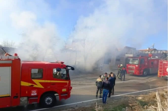 Denizli’de iş yerinde çıkan yangın korkuya neden oldu