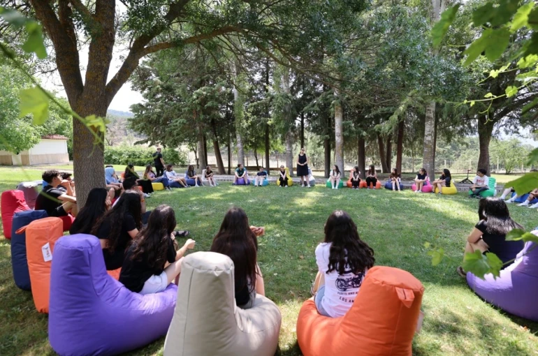 Denizlili gençler Büyükşehirin yaz kampında buluştu