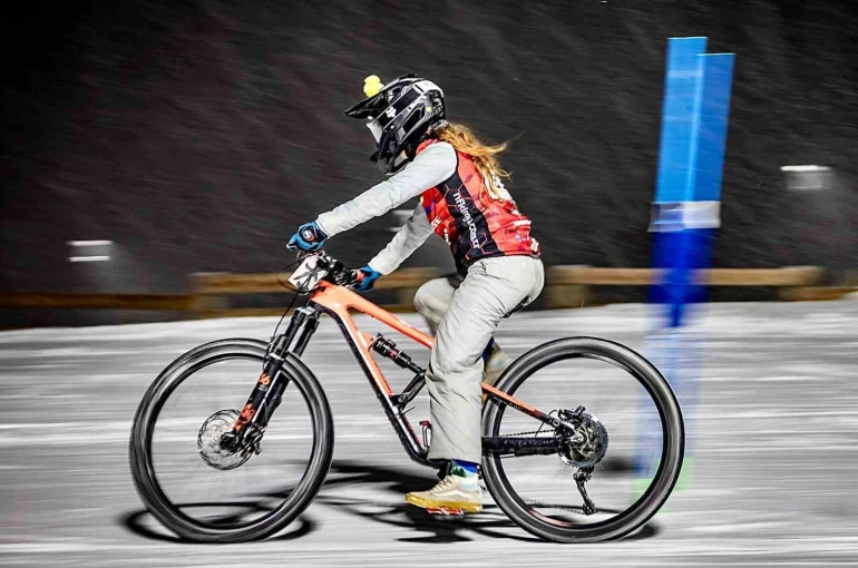 Denizlili sporcu Snow Bike Türkiye Şampiyonası’na damga vurdu 