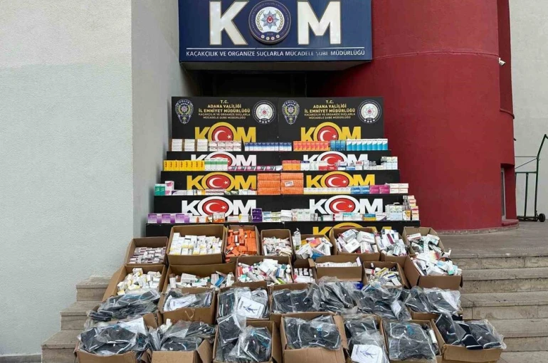Depoya çevrilmiş gizli bölmede 31 bin 98 ilaç, bin 538 tıbbı malzeme ele geçirildi: 2 gözaltı