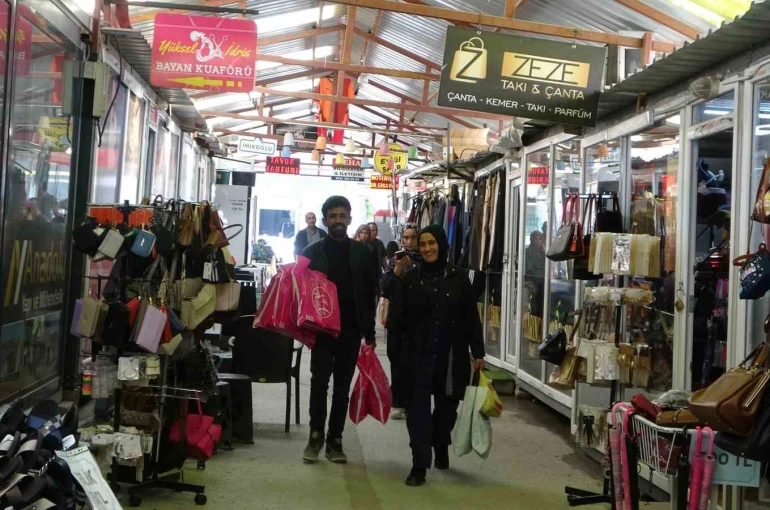 Deprem bölgesi Malatya’da Kurban Bayramı hareketliliği