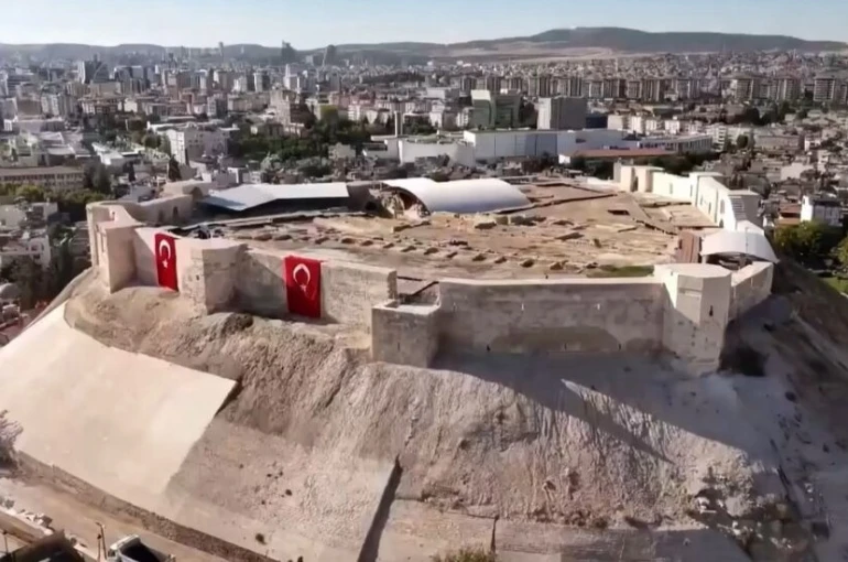 Depremde ağır hasar alan Gaziantep Kalesi’nin restorasyonu tamamlandı