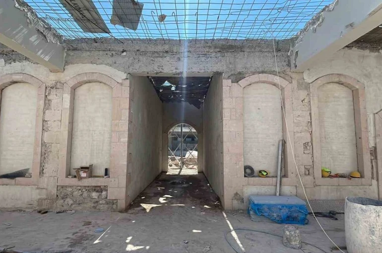 Depremde hasar gören 114 yıllık okul restorasyonla yeniden eğitime hazırlanıyor